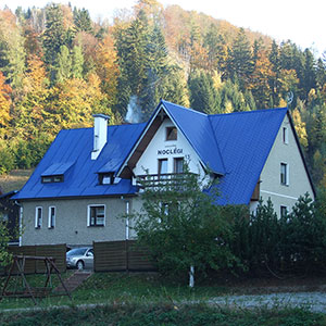 Dom Pod Błękitnym Dachem